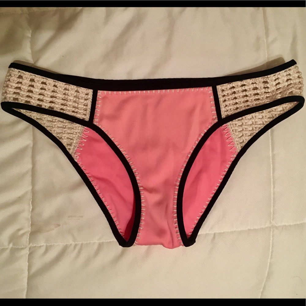 Triangle like bottoms